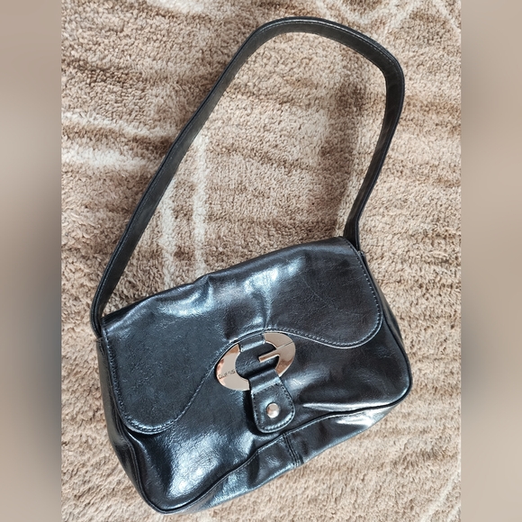 Metallic Guess mini purse - Picture 1 of 7